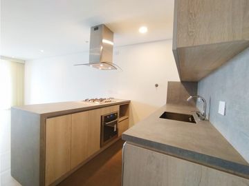 Arriendo Apartamento con acabados de lujo en altos del poblado