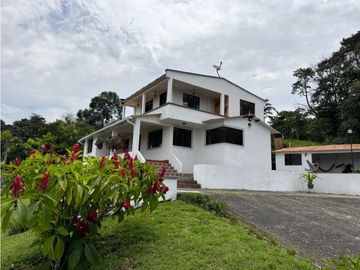 Se Alquila Casa Campestre Via Armenia, Liceo Frances