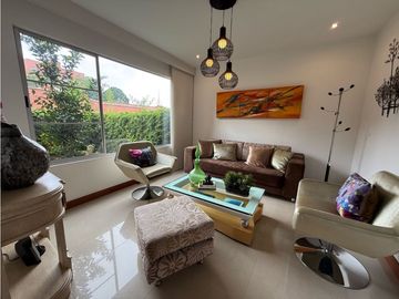 Venta de casa en Envigado- Sector Benedictinos [CM]