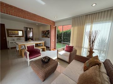 Venta de casa en Envigado- Sector Benedictinos [CM]
