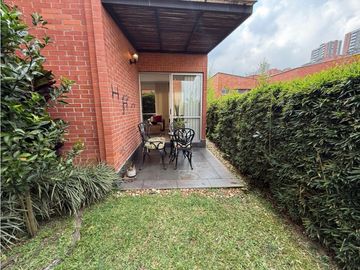 Venta de casa en Envigado- Sector Benedictinos [CM]