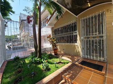 CASA EN VENTA BARRIO GRAN LIMONAR