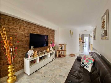 CASA EN VENTA BARRIO GRAN LIMONAR