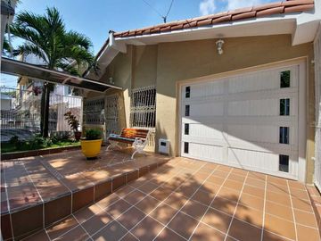 CASA EN VENTA BARRIO GRAN LIMONAR