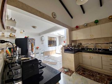 CASA EN VENTA BARRIO GRAN LIMONAR