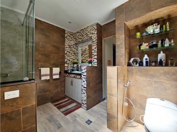 CASA EN VENTA BARRIO GRAN LIMONAR