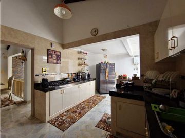 CASA EN VENTA BARRIO GRAN LIMONAR