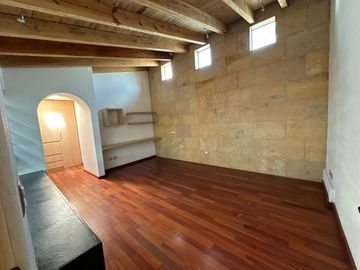Venta Excelente Remodelada en Lomas Angelopolis I Cluster 999