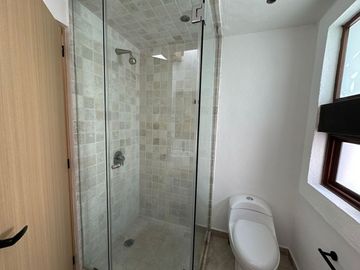 Venta Excelente Remodelada en Lomas Angelopolis I Cluster 999