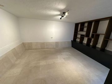 Venta Excelente Remodelada en Lomas Angelopolis I Cluster 999