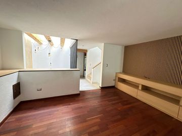 Venta Excelente Remodelada en Lomas Angelopolis I Cluster 999