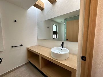 Venta Excelente Remodelada en Lomas Angelopolis I Cluster 999