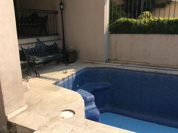 Hermosa Casa en Venta y Renta en Bosques de las Lomas