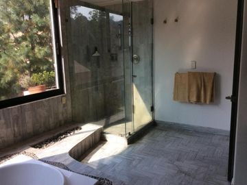 Hermosa Casa en Venta y Renta en Bosques de las Lomas