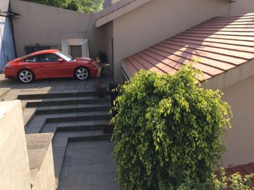 Hermosa Casa en Venta y Renta en Bosques de las Lomas