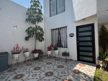 CASA USADA EN VENTA, ROLONGACIÓN ALTAMIRANO, CAÑADA CHICA AVIACIÓN, ACTOPAN, HGO.