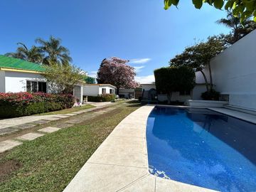 Casa en Fraccionamiento Jardines de Reforma