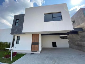 VENTA DE CASA EN RESIDENCIAL ZIRANDA EN METEPEC