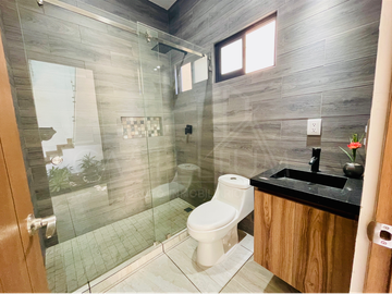 Casa con alberca en venta, Pedregal de las Fuentes  Jiutepec, Morelos