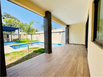 Casa con alberca en venta, Pedregal de las Fuentes  Jiutepec, Morelos