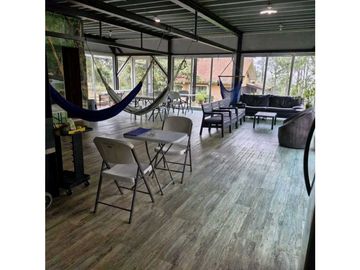 VENDO CASA EN CERRO AZUL