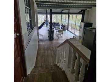 VENDO CASA EN CERRO AZUL
