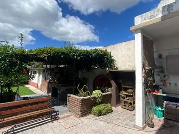 Casa en venta en Burzaco Oeste
