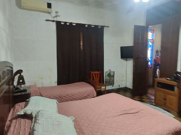 Casa a refaccionar a 100mtr de Lopez y Planes