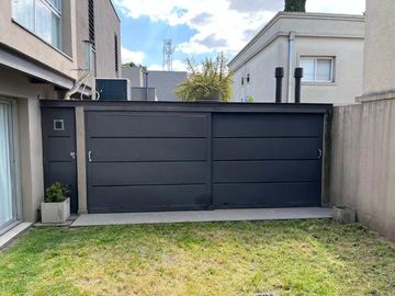 Casa en venta en Hurlingham