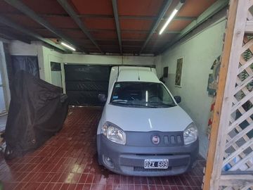VENTA AMPLIA CASA UNA PLANTA EN BOMBAL SUR MENDOZA