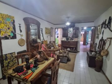 VENTA AMPLIA CASA UNA PLANTA EN BOMBAL SUR MENDOZA