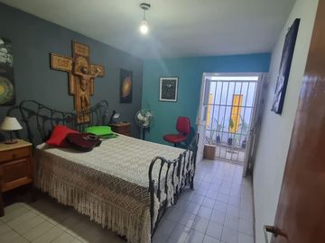 VENTA AMPLIA CASA UNA PLANTA EN BOMBAL SUR MENDOZA