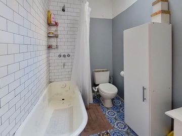 VENTA PH 3 AMBIENTES CON PATIO EN ALMAGRO
