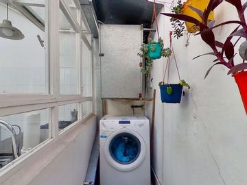 VENTA PH 3 AMBIENTES CON PATIO EN ALMAGRO