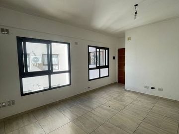 VENTA DEPARTAMENTO 2 AMBIENTES CON BALCÓN EN MORON