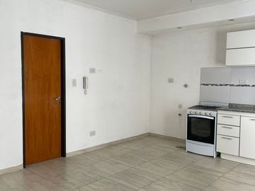 VENTA DEPARTAMENTO 2 AMBIENTES CON BALCÓN EN MORON