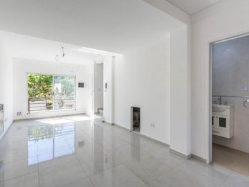 VENTA 3 AMBIENTES+COCHERA+PATIO-VELEZ SARFIELD