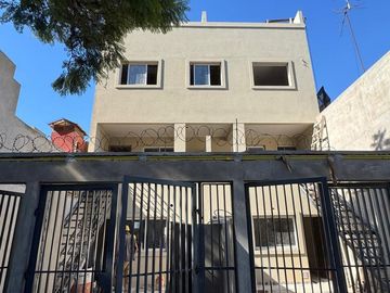 VENTA 3 AMBIENTES+COCHERA+PATIO-VELEZ SARFIELD