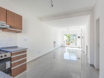 VENTA 3 AMBIENTES+COCHERA+PATIO-VELEZ SARFIELD