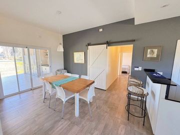 VENTA CASA EXCLUSIVO BARRIO LA ARBOLADA 5 AMB