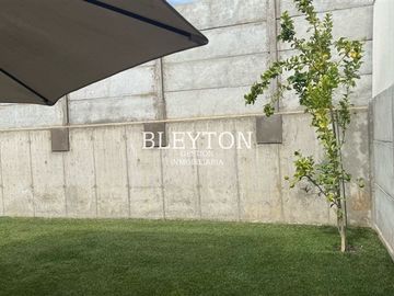 Casa en Venta en El Rincón 460