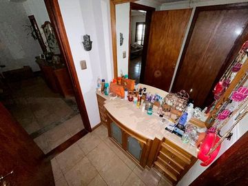 RETASADO VENTA CASA ALBERDI TRES DORMITORIOS PATIO