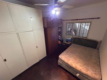 RETASADO VENTA CASA ALBERDI TRES DORMITORIOS PATIO