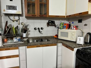 RETASADO VENTA CASA ALBERDI TRES DORMITORIOS PATIO