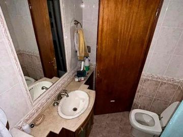 RETASADO VENTA CASA ALBERDI TRES DORMITORIOS PATIO