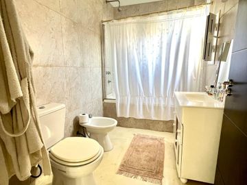 VENTA CASA MATHEU 4 AMB CON PILETA APTA CREDITO