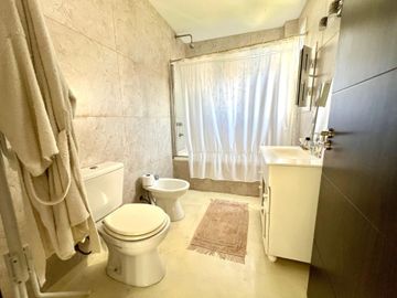 VENTA CASA MATHEU 4 AMB CON PILETA APTA CREDITO