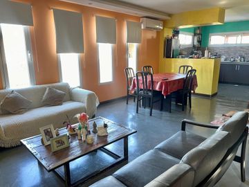VENTA CASA MATHEU 4 AMB CON PILETA APTA CREDITO