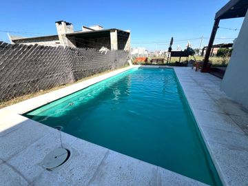 VENTA CASA MATHEU 4 AMB CON PILETA APTA CREDITO