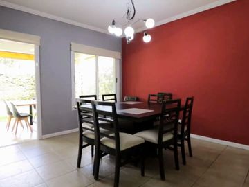 VENTA CASA 4 AMBIENTES-COUNTRY BANCO PROVINCIA